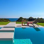 Albatross Beach Front Villas