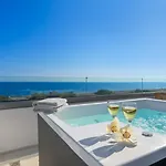 Albatross Beach Front Villas Villa *