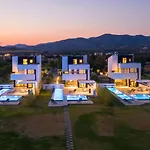 Albatross Beach Front Villas