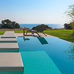 Villa Albatross Beach Front Villas *