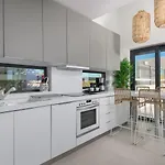 Albatross Beach Front Villas * Gennadi