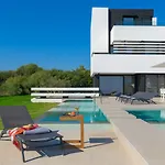 Albatross Beach Front Villas Villa *