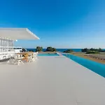 Albatross Beach Front Villas * Gennadi