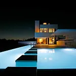 Albatross Beach Front Villas * Gennadi