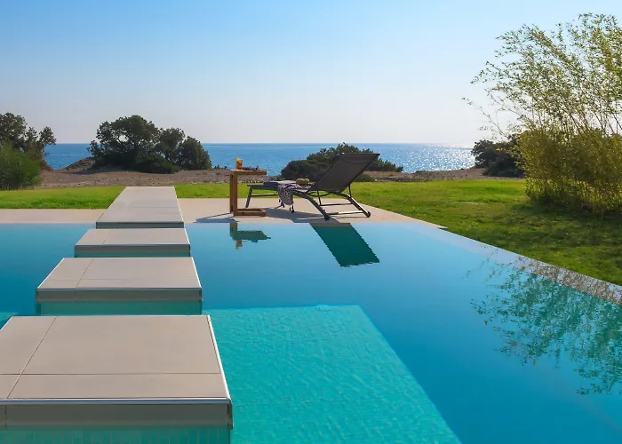 Villa Albatross Front *