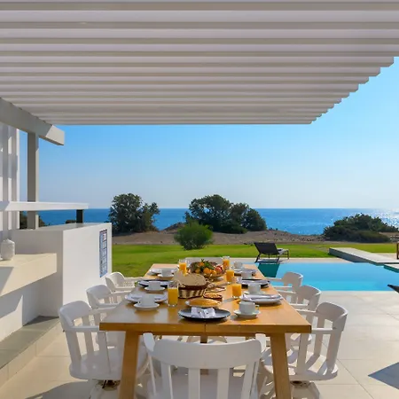 Albatross Front Villa