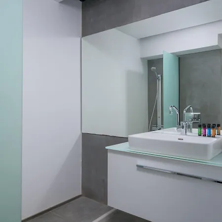 Albatross Front * Gennadi