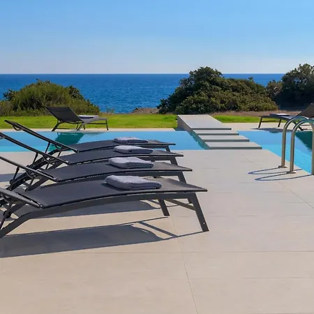 Albatross Front Villa