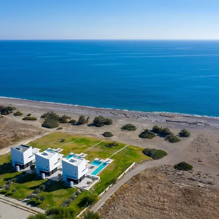 Albatross Front Villa Gennadi