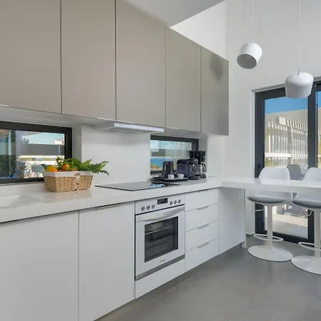 Albatross Front Βίλα Γεννάδι