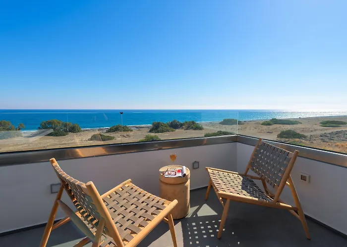 Albatross Front Villa *