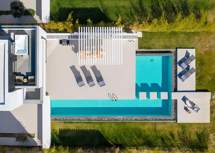 Albatross Front Villa Jenádi