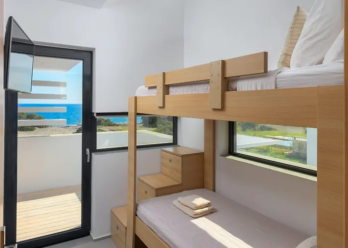 Albatross Front Villa