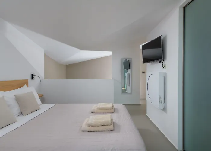 Albatross Front Villa Jenádi