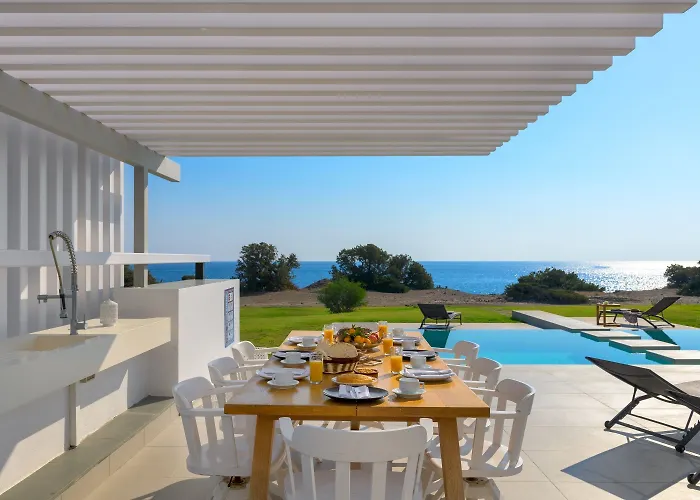 Albatross Front Villa