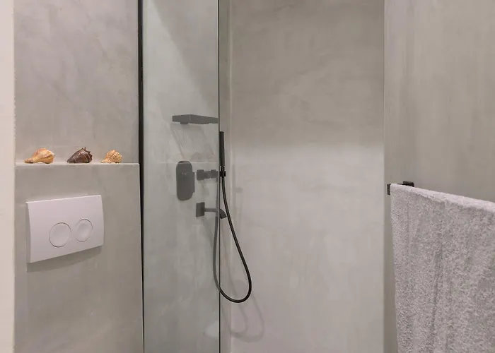 Villa Albatross Front *