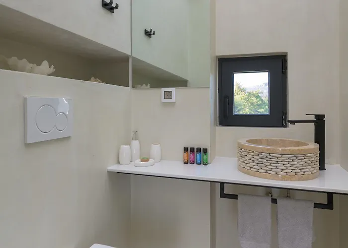 Albatross Front Villa