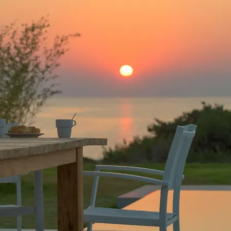 Villa Albatross Front Gennadi