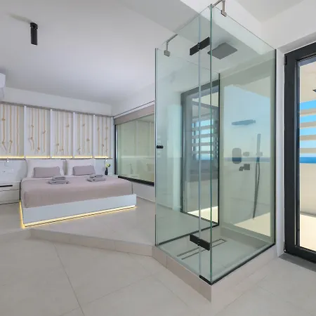 Albatross Beach Front Villas Gennadi