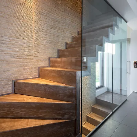 Albatross Front Villa