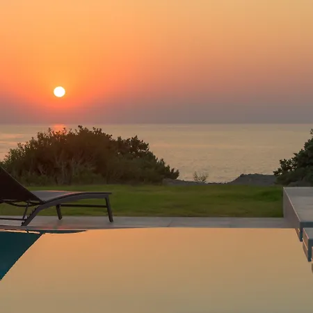 Albatross Front Villa Gennadi