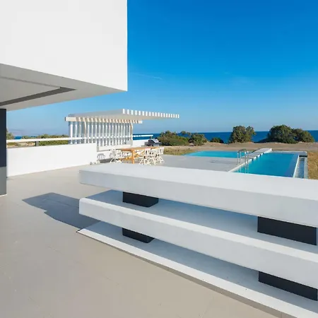 Albatross Beach Front Villas Villa *