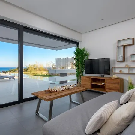 Albatross Beach Front Villas Villa Gennadi