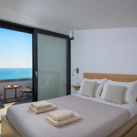 Albatross Beach Front Villas * Gennadi